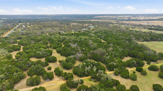 750 County Road 207 RD, Liberty Hill, TX 78642