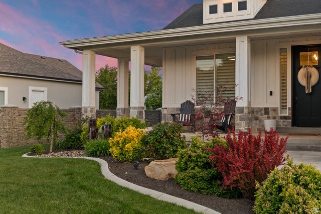 2027 W NICHOLAS FARM LN, South Jordan, UT 84095