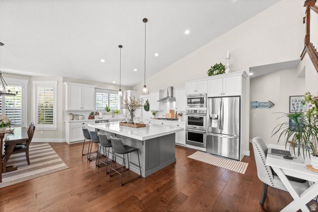 2027 W NICHOLAS FARM LN, South Jordan, UT 84095