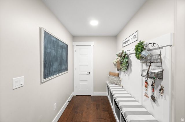 2027 W NICHOLAS FARM LN, South Jordan, UT 84095