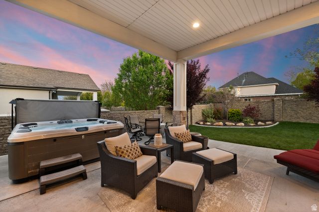 2027 W NICHOLAS FARM LN, South Jordan, UT 84095