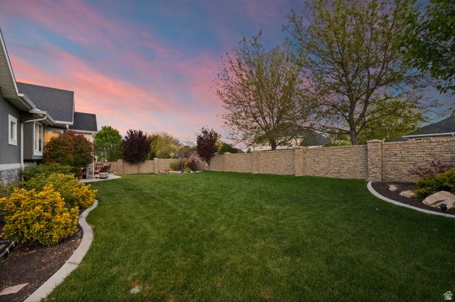 2027 W NICHOLAS FARM LN, South Jordan, UT 84095