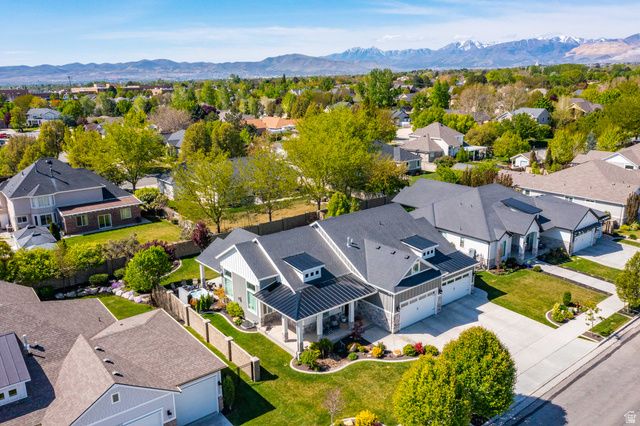 2027 W NICHOLAS FARM LN, South Jordan, UT 84095