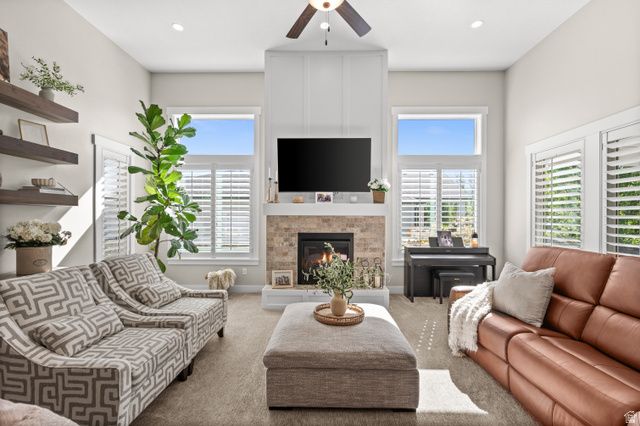 2027 W NICHOLAS FARM LN, South Jordan, UT 84095