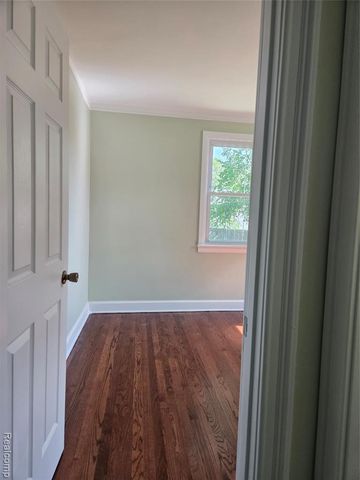 1569 New Hampshire Avenue, Marysville, MI 48040