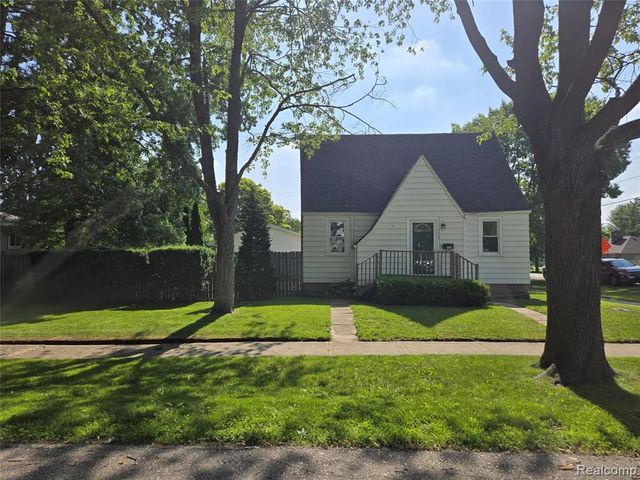 1569 New Hampshire Avenue, Marysville, MI 48040