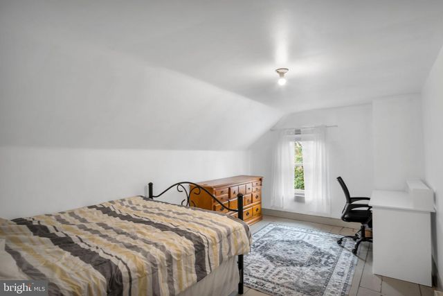 2143 NEWVILLE ROAD, Carlisle, PA 17015