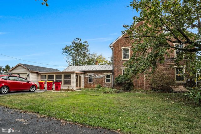 2143 NEWVILLE ROAD, Carlisle, PA 17015