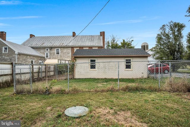 2143 NEWVILLE ROAD, Carlisle, PA 17015