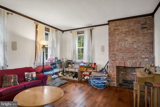 2143 NEWVILLE ROAD, Carlisle, PA 17015