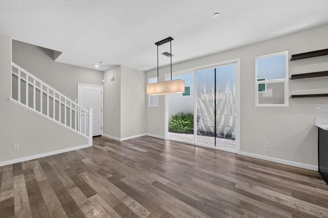 3105 Club Center Dr, Sacramento, CA 95835