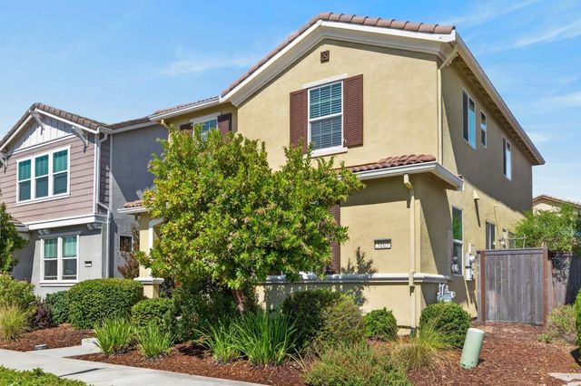 3105 Club Center Dr, Sacramento, CA 95835