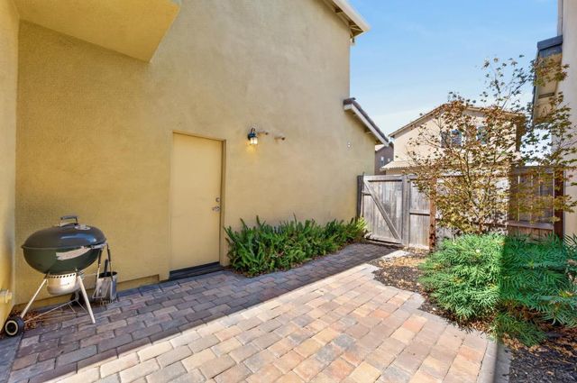 3105 Club Center Dr, Sacramento, CA 95835