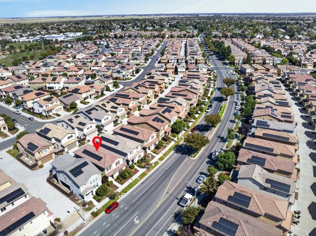3105 Club Center Dr, Sacramento, CA 95835