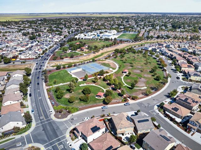 3105 Club Center Dr, Sacramento, CA 95835