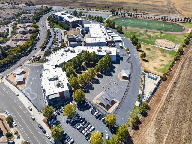 3105 Club Center Dr, Sacramento, CA 95835