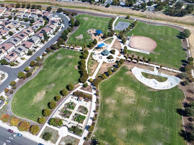 3105 Club Center Dr, Sacramento, CA 95835