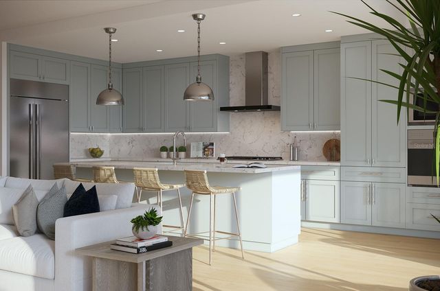 325 GOLDEN GATE POINT 1002, Sarasota, FL 34236