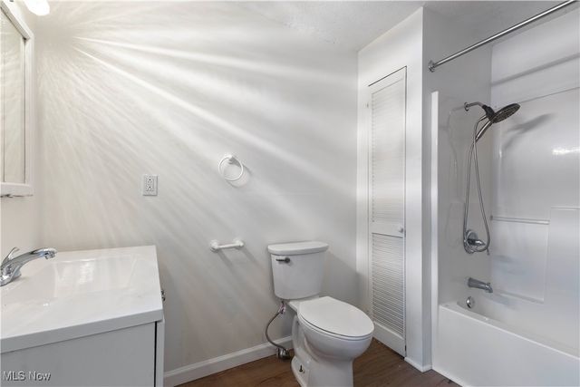 403 W Liberty Street, Girard, OH 44420