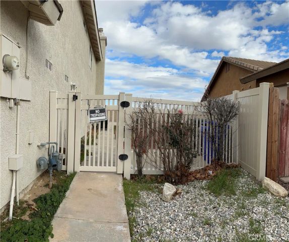 15651 Fairbanks, Victorville, CA 92394
