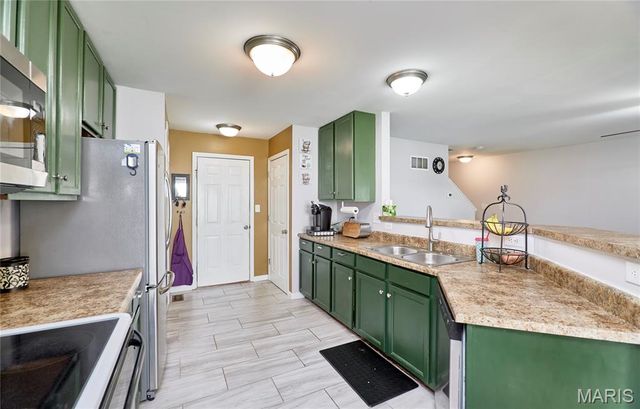 1351 New Charter Lane, O'fallon, MO 63366