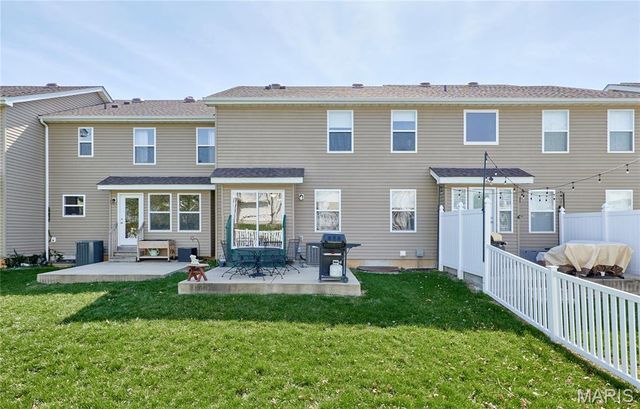 1351 New Charter Lane, O'fallon, MO 63366