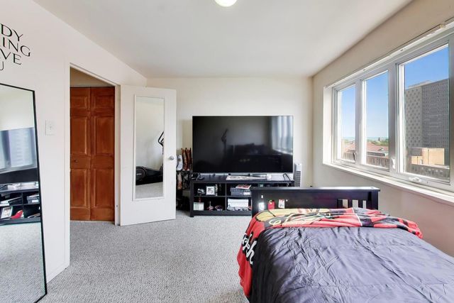 708 W BITTERSWEET Place 1003, Chicago, IL 60613