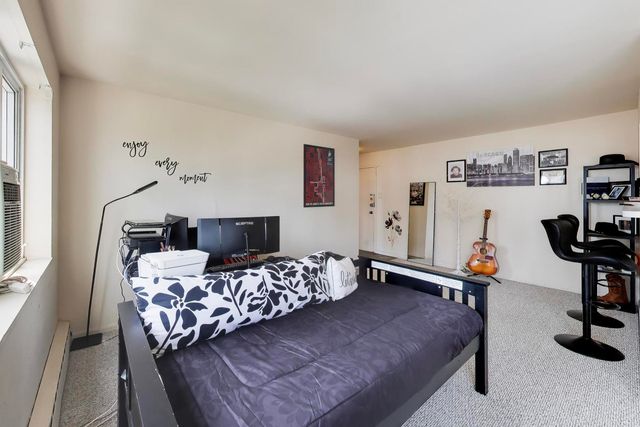 708 W BITTERSWEET Place 1003, Chicago, IL 60613