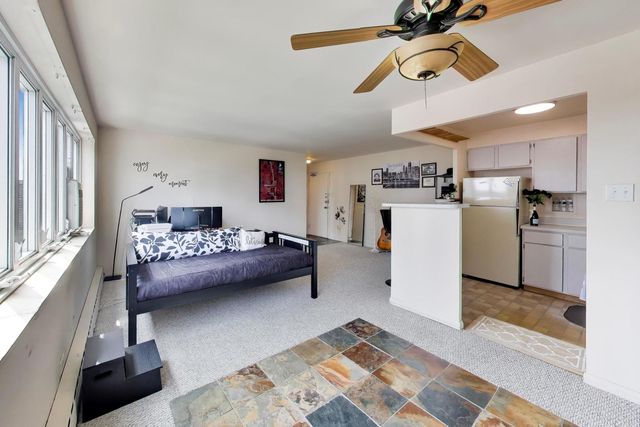 708 W BITTERSWEET Place 1003, Chicago, IL 60613