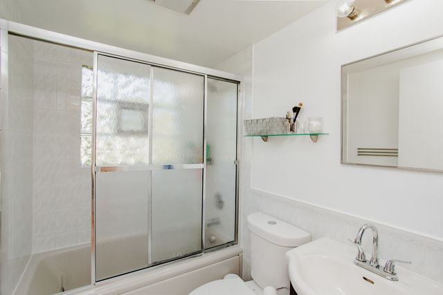 450 E Palatine Road, Palatine, IL 60067