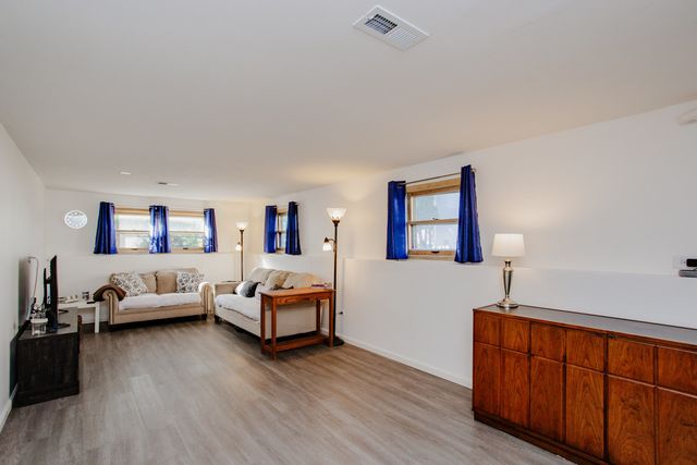 450 E Palatine Road, Palatine, IL 60067