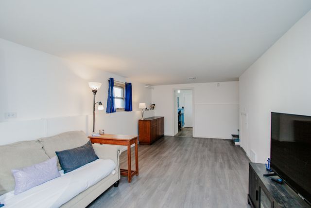 450 E Palatine Road, Palatine, IL 60067