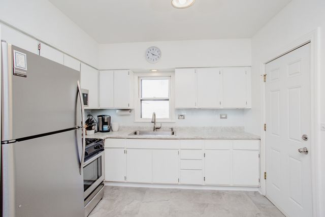 450 E Palatine Road, Palatine, IL 60067