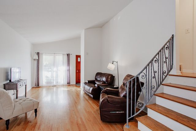 450 E Palatine Road, Palatine, IL 60067