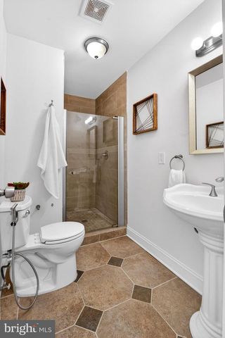 722 LENNOX ST, Baltimore, MD 21217