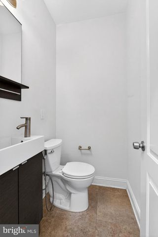 722 LENNOX ST, Baltimore, MD 21217