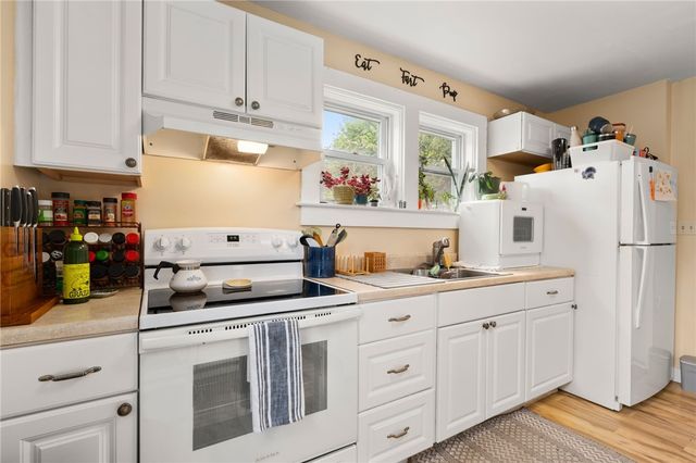 7 Clarke Street, Jamestown, RI 02835