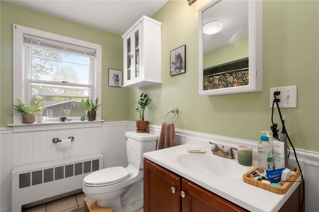 7 Clarke Street, Jamestown, RI 02835