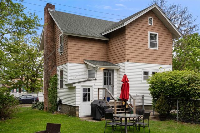 7 Clarke Street, Jamestown, RI 02835
