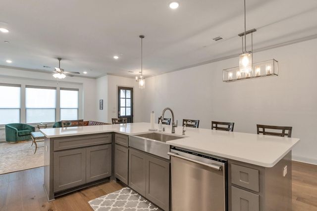 1900 Melinda Lane, Farmers Branch, TX 75234