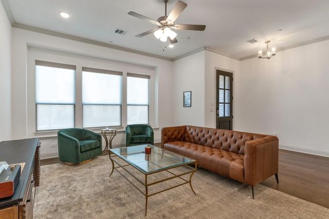 1900 Melinda Lane, Farmers Branch, TX 75234