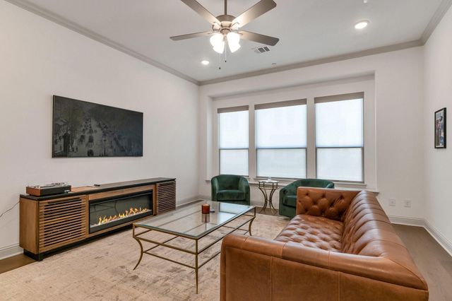 1900 Melinda Lane, Farmers Branch, TX 75234