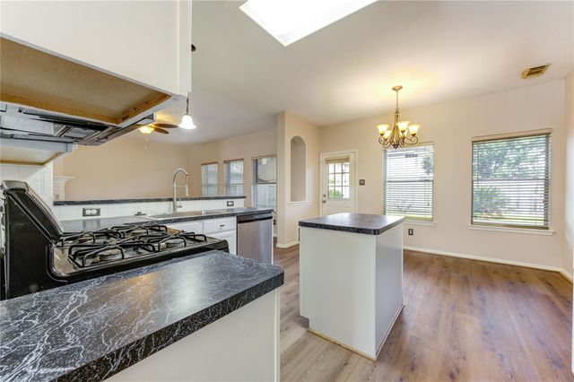 1223 Oak Canyon Lane, Richmond, TX 77469