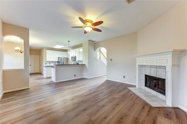 1223 Oak Canyon Lane, Richmond, TX 77469