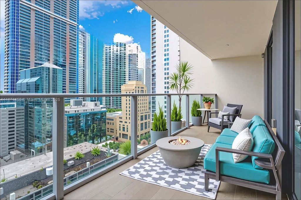1010 Brickell Ave 1902, Miami, FL 33131