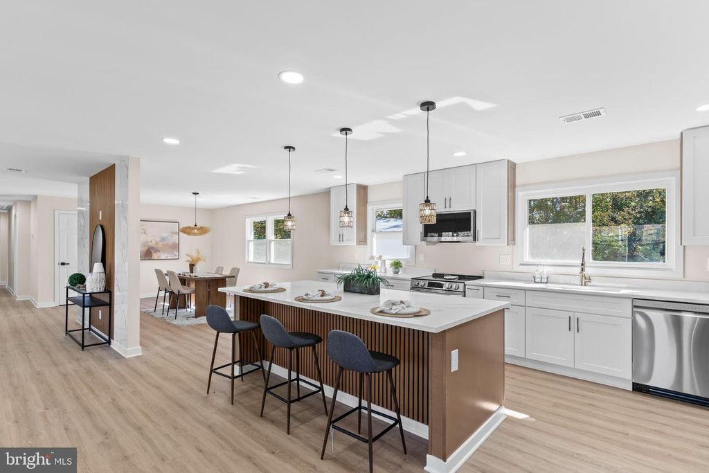 719 MANNING RD E, Accokeek, MD 20607