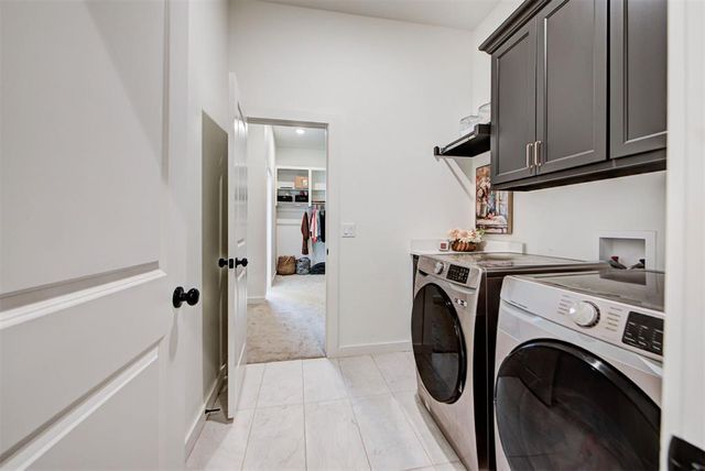 10121 Oakwood Drive, Edmond, OK 73025