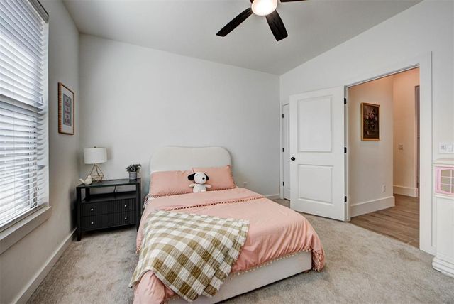 10121 Oakwood Drive, Edmond, OK 73025