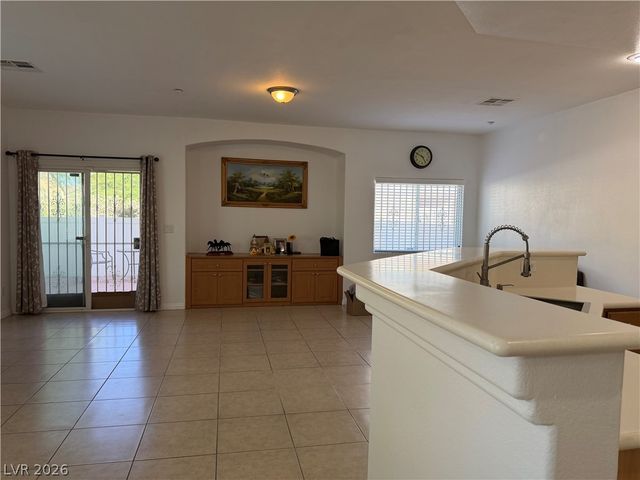 5551 Box Cars Court 103, Las Vegas, NV 89122