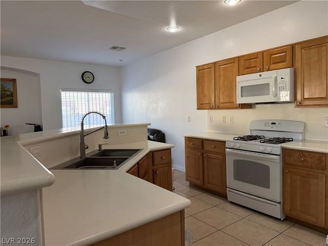 5551 Box Cars Court 103, Las Vegas, NV 89122